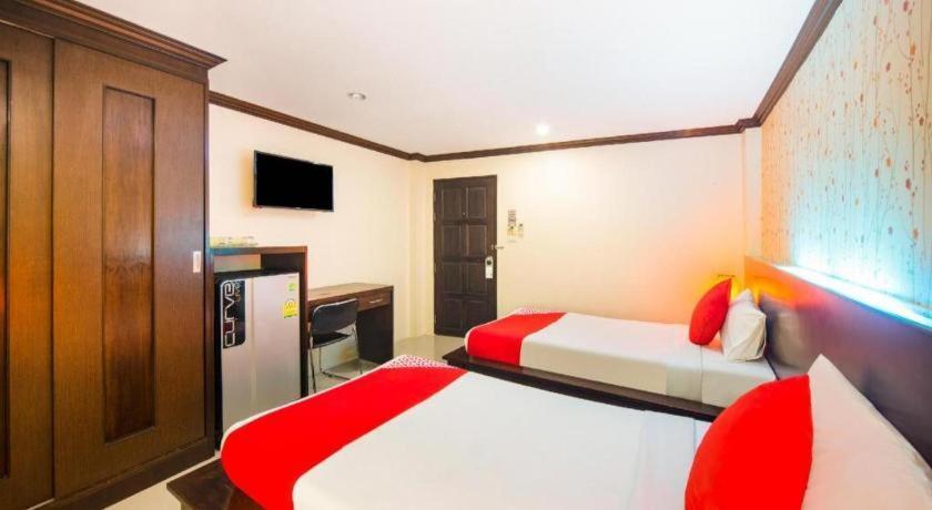 Oyo 232 Hometel 3* Patong