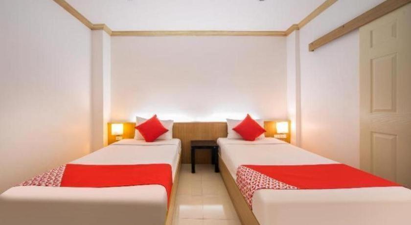 Oyo 232 Hometel 3* Patong